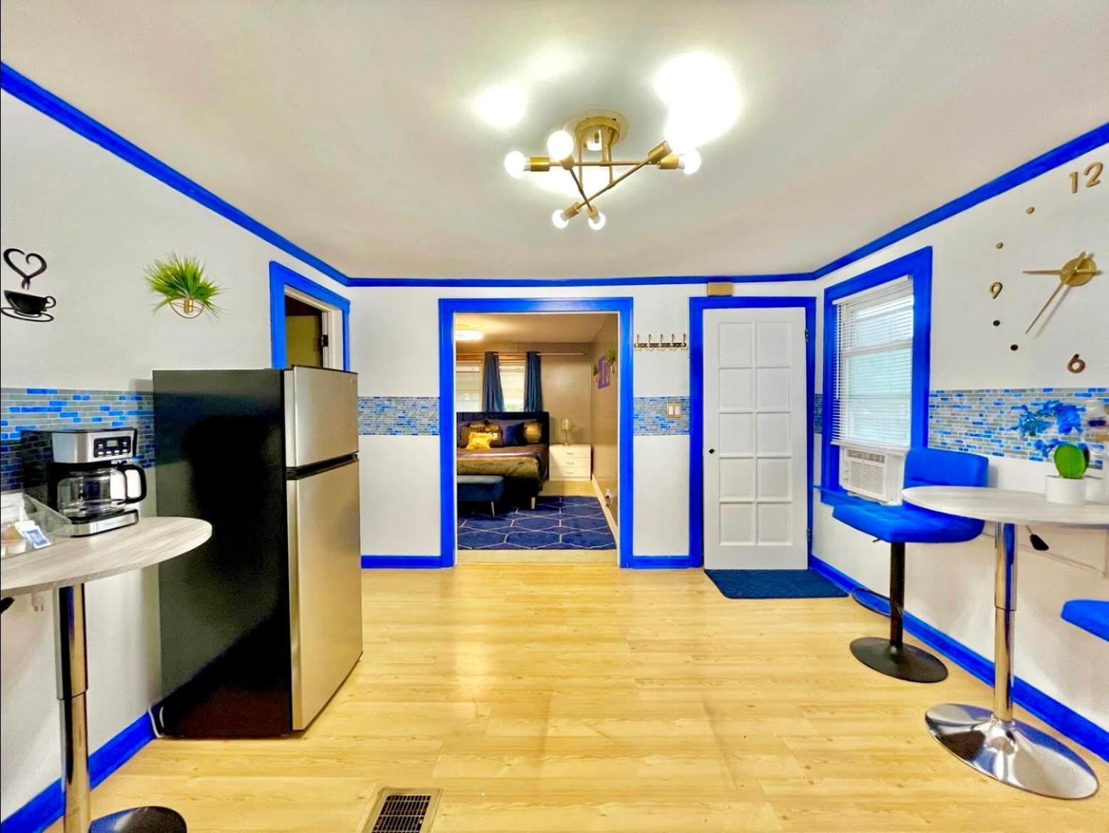 The Sapphire Haven - Your Old Brooklyn Oasis Awaits Families, Couples, Business Travelers Near Downtown With Parking, 300 Mb Wifi & Self Check-In Cleveland Extérieur photo