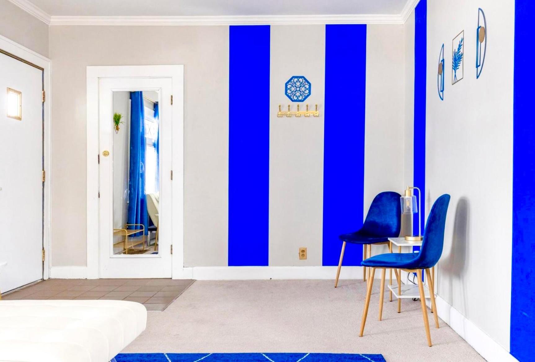 The Sapphire Haven - Your Old Brooklyn Oasis Awaits Families, Couples, Business Travelers Near Downtown With Parking, 300 Mb Wifi & Self Check-In Cleveland Extérieur photo
