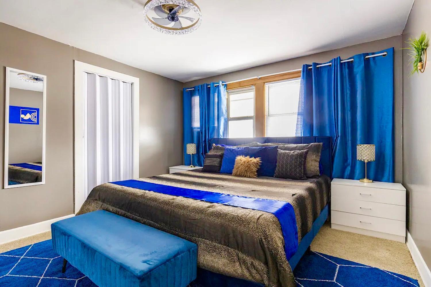 The Sapphire Haven - Your Old Brooklyn Oasis Awaits Families, Couples, Business Travelers Near Downtown With Parking, 300 Mb Wifi & Self Check-In Cleveland Extérieur photo