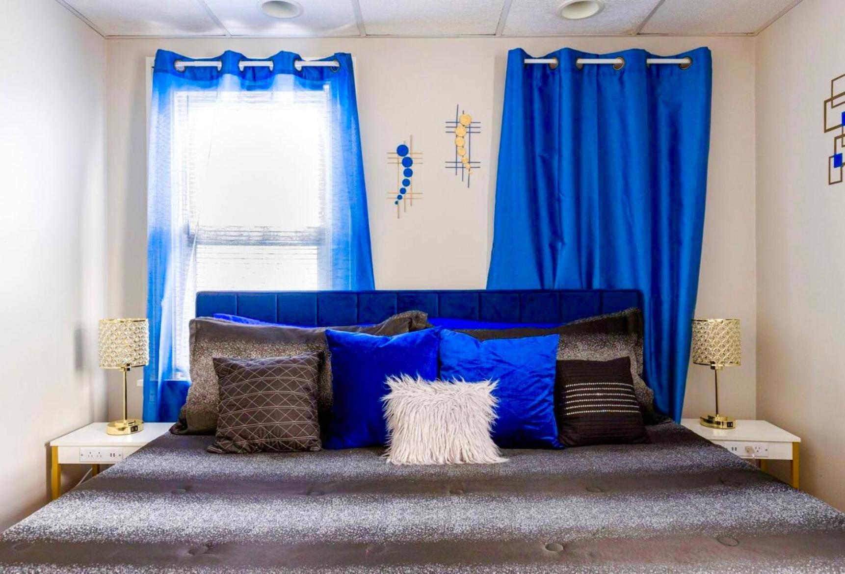 The Sapphire Haven - Your Old Brooklyn Oasis Awaits Families, Couples, Business Travelers Near Downtown With Parking, 300 Mb Wifi & Self Check-In Cleveland Extérieur photo