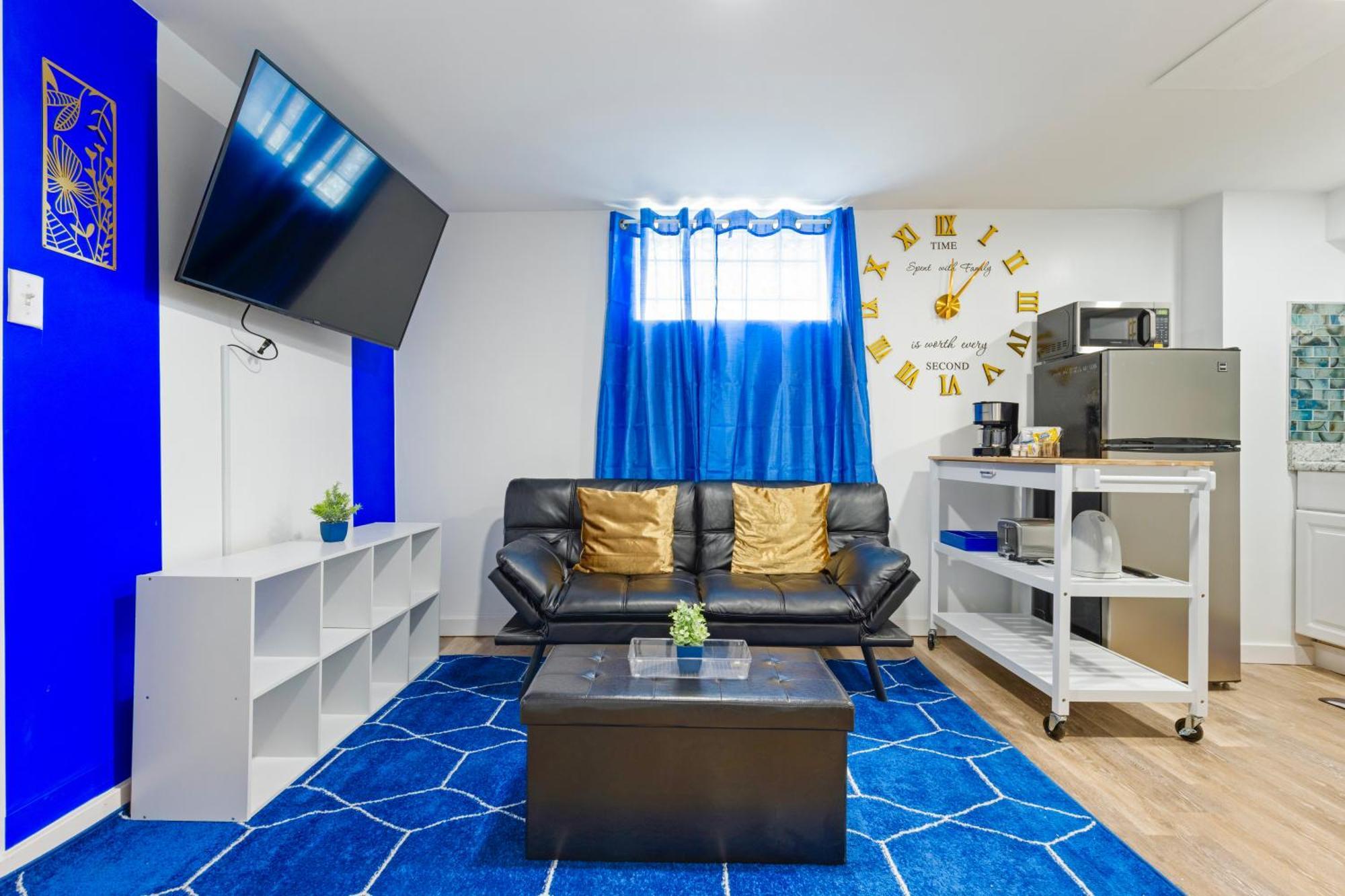 The Sapphire Haven - Your Old Brooklyn Oasis Awaits Families, Couples, Business Travelers Near Downtown With Parking, 300 Mb Wifi & Self Check-In Cleveland Extérieur photo