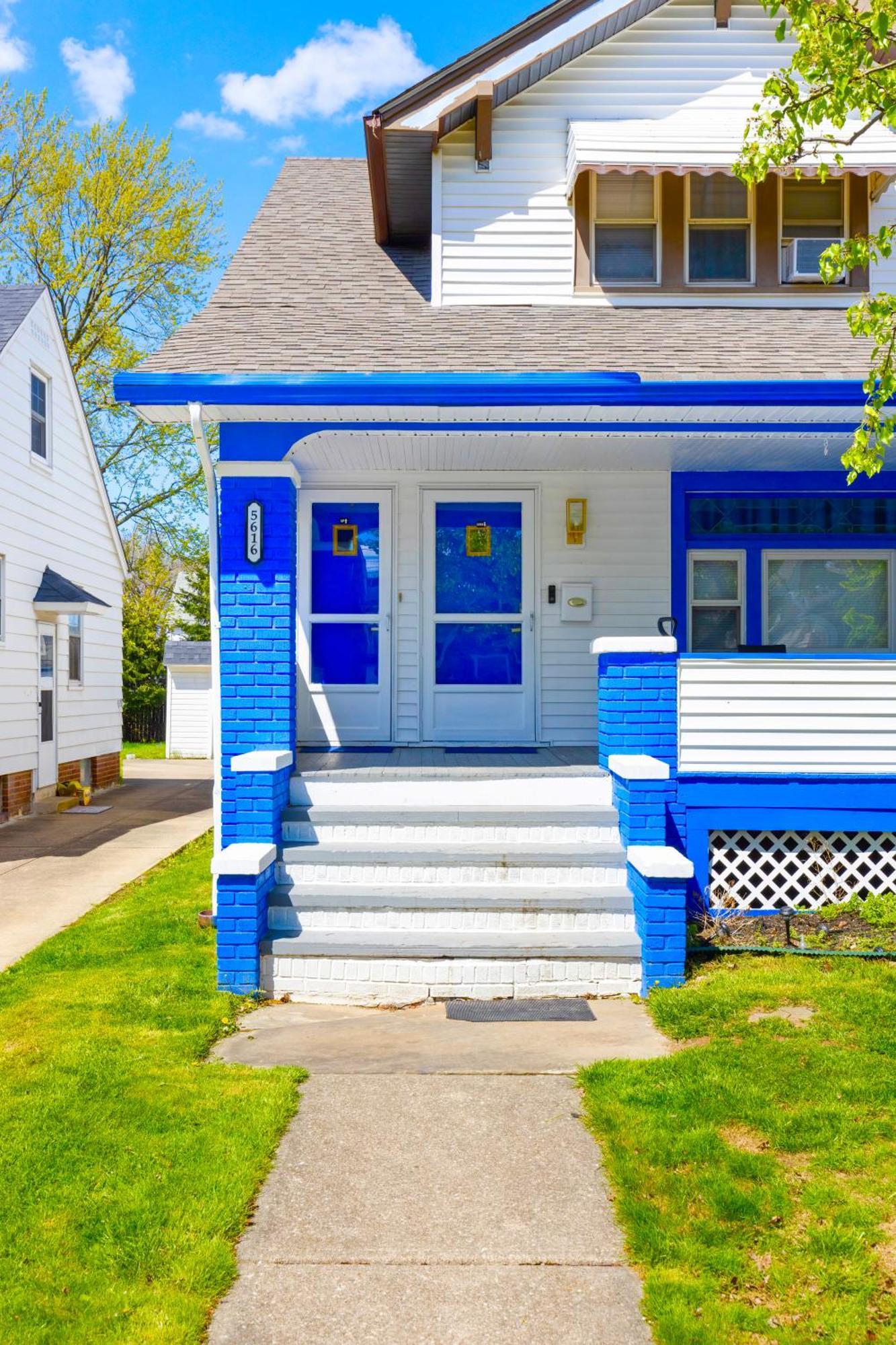 The Sapphire Haven - Your Old Brooklyn Oasis Awaits Families, Couples, Business Travelers Near Downtown With Parking, 300 Mb Wifi & Self Check-In Cleveland Extérieur photo