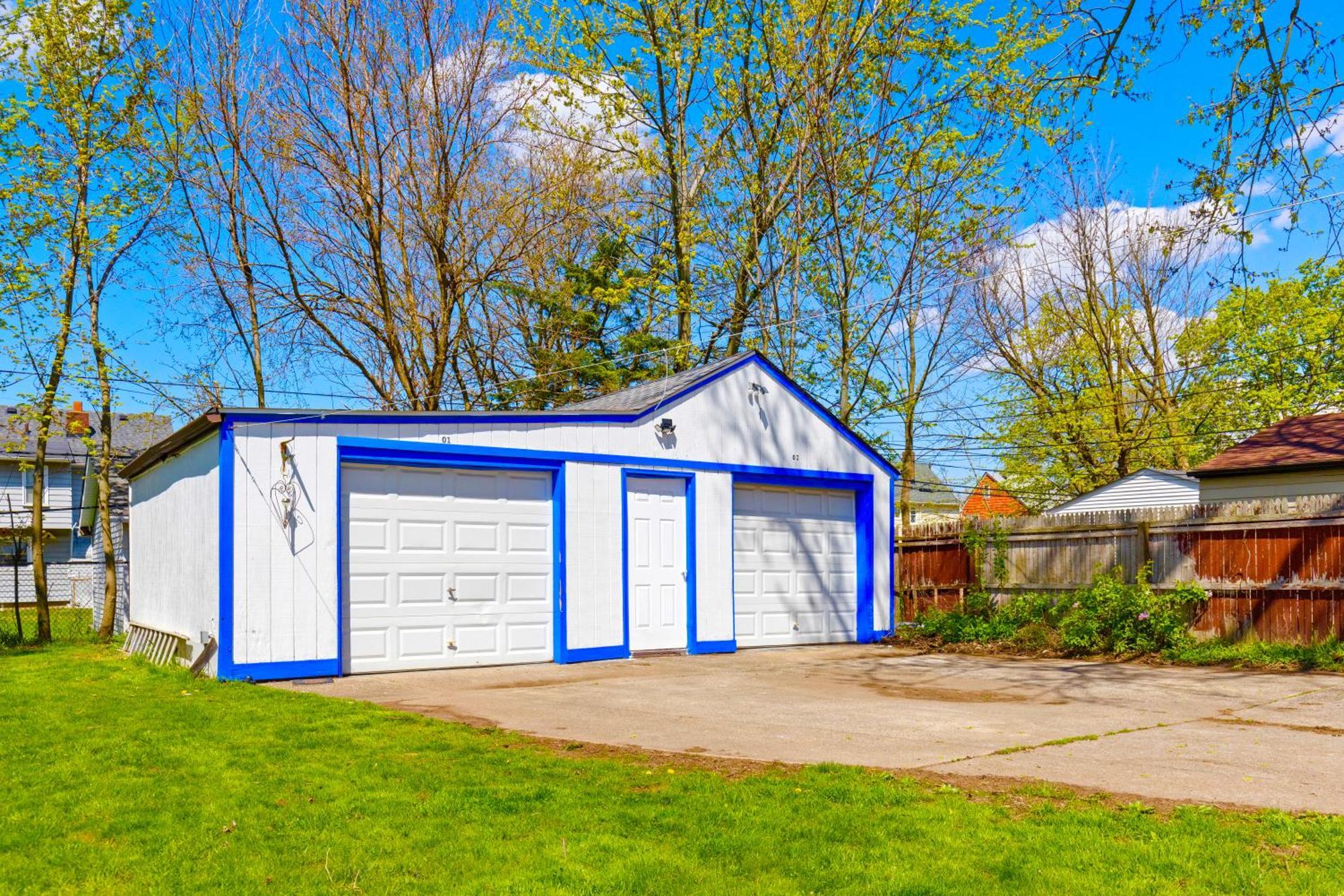 The Sapphire Haven - Your Old Brooklyn Oasis Awaits Families, Couples, Business Travelers Near Downtown With Parking, 300 Mb Wifi & Self Check-In Cleveland Extérieur photo